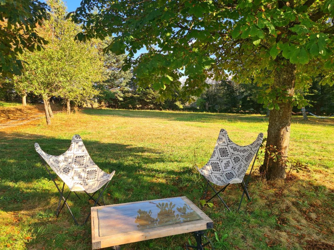 Room Lover Les Chaizes Saint-Romain-Lachalm Luaran gambar
